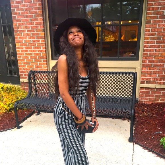 Meet your Posher, Christa - Picture 1 of 5